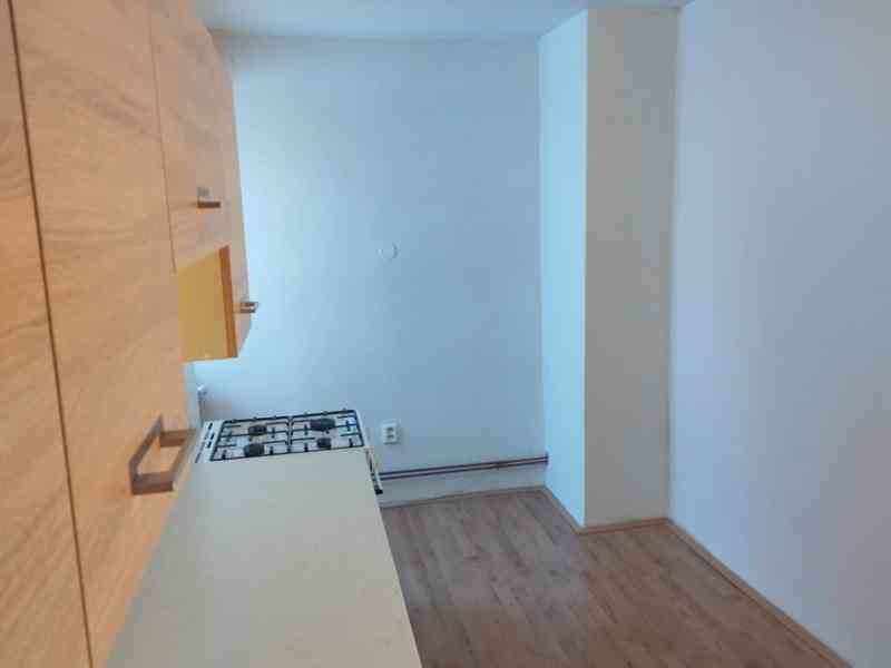 Pronájem , byt 3 + 1 v rodinném domě obec Zbraslavice - foto 5