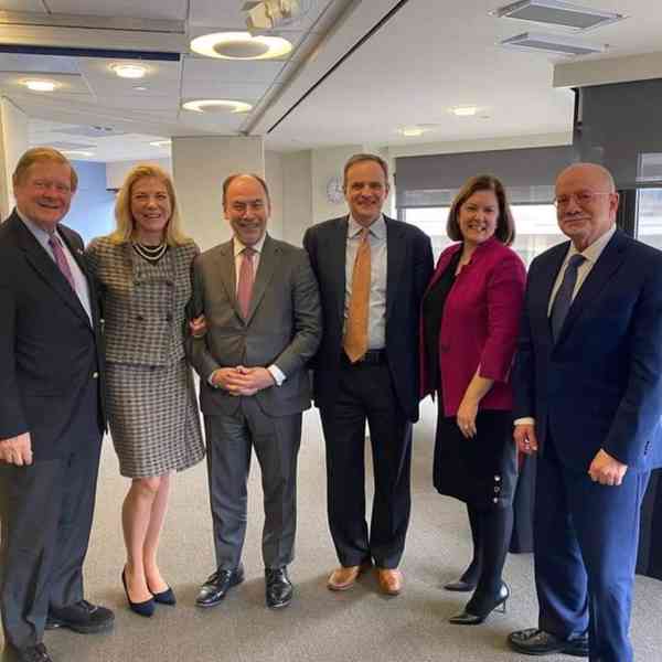 Investors Seeking For Established Investment & Partnership - foto 2