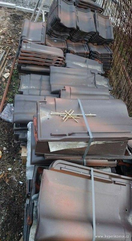 Prodám pálené tašky Roben- Engoba, podzimní list - foto 3