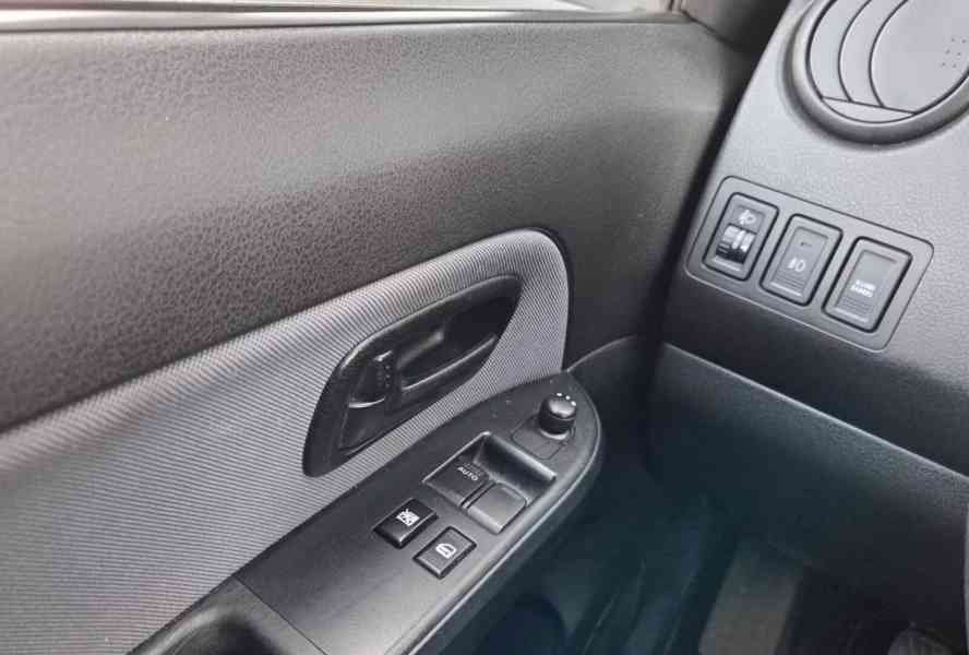 Suzuki Grand Vitara 1.6i Club benzín 78kw - foto 13