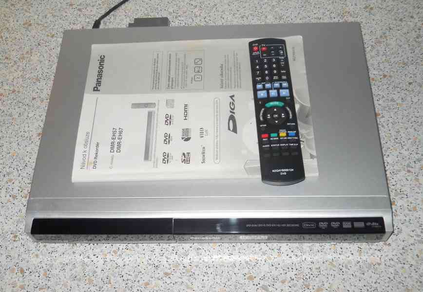 DVD rekordér Panasonic DMR-EH57  - foto 2