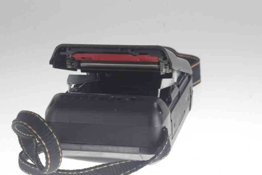 Starý fotoaparát zn. Polaroid Captiva SLR Auto Focus - foto 11