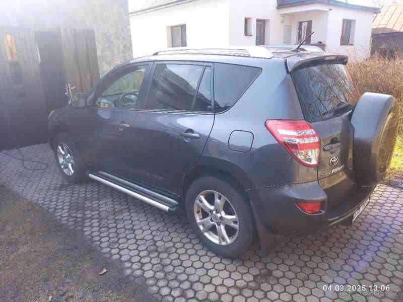 Toyota RAV4 2,2   D4D 4x4, MANUÁL, TAŽNÉ, 166tkm - foto 11