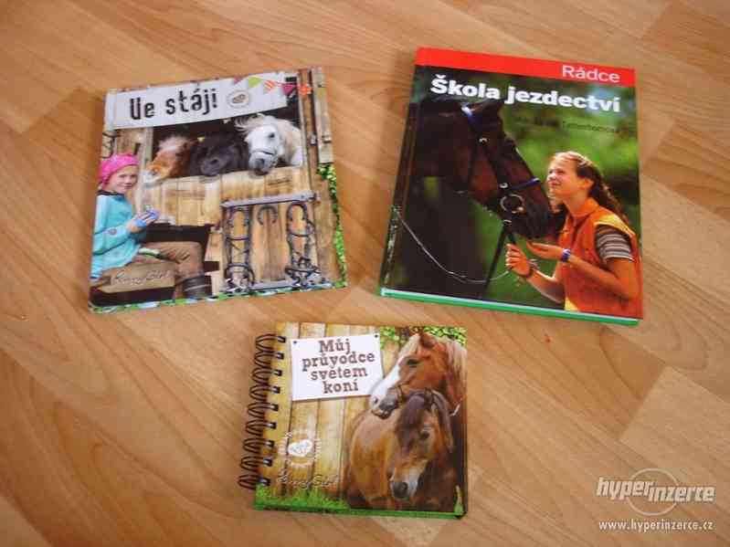 knihy o koních NOVÉ - foto 1
