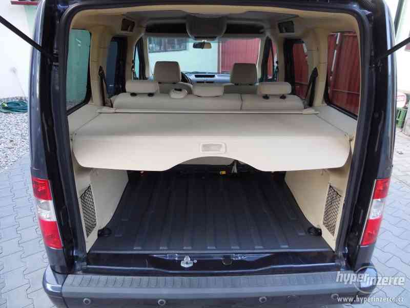 Ford Tourneo Connect 1.8 TDCi 81 kw 110 rok 8 /2008 - foto 12