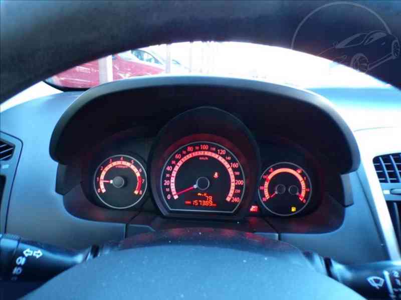 Kia Cee´d 1,4 16V-77KW - foto 6