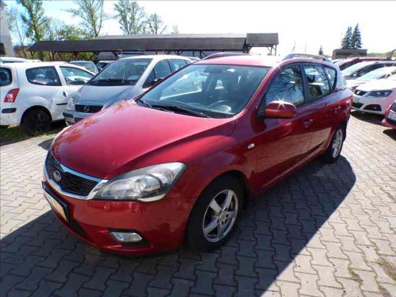 Kia Cee´d 1,4 16V-77KW - foto 2