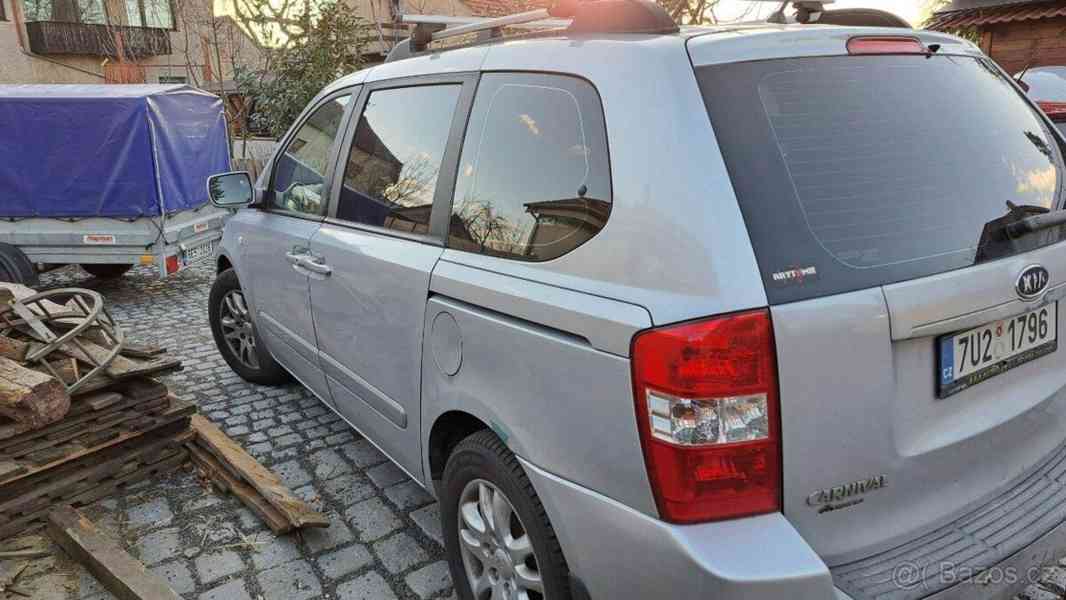 Kia Carnival 2,9 - foto 10