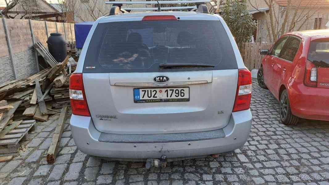 Kia Carnival 2,9 - foto 2