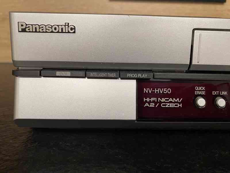 Videorekordér VHS PANASONIC NV-HV50 - foto 2