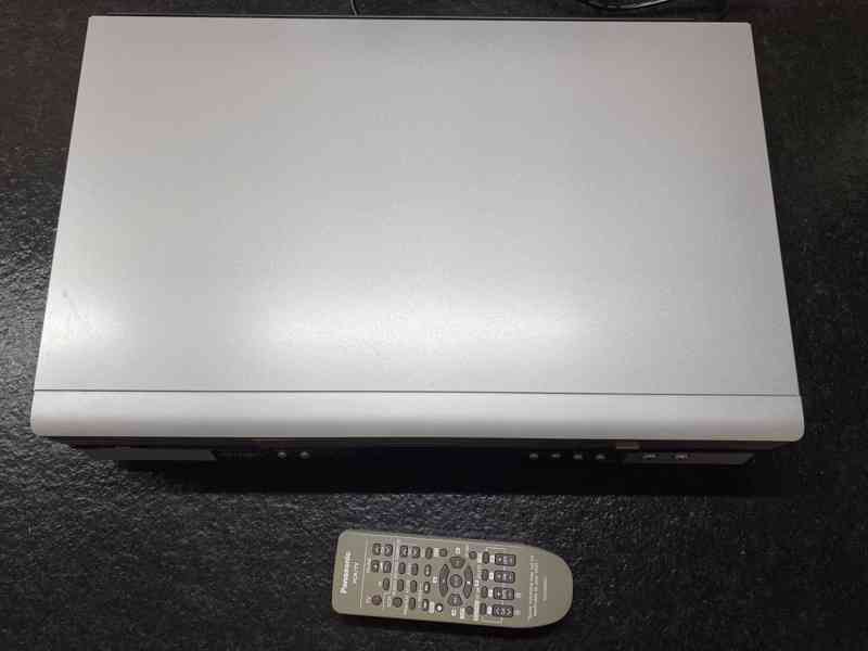 Videorekordér VHS PANASONIC NV-HV50 - foto 6