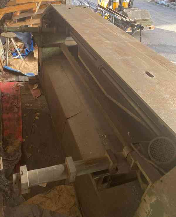 Použité tabulové nůžky MM5/2500, r. v. 1979 - foto 6