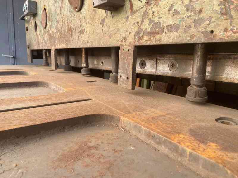 Použité tabulové nůžky MM5/2500, r. v. 1979 - foto 5