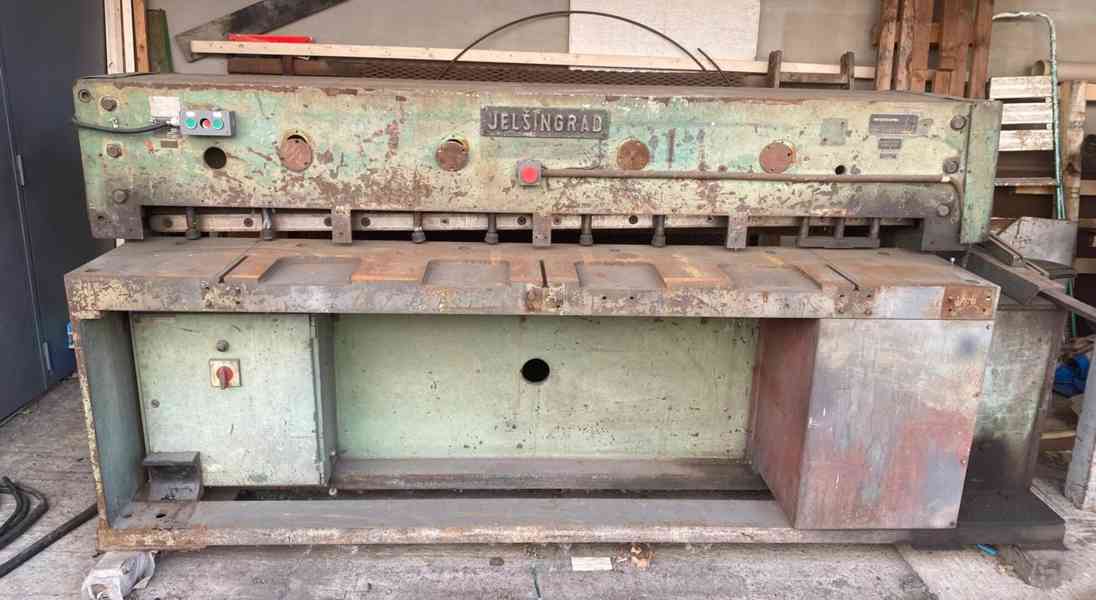 Použité tabulové nůžky MM5/2500, r. v. 1979 - foto 1