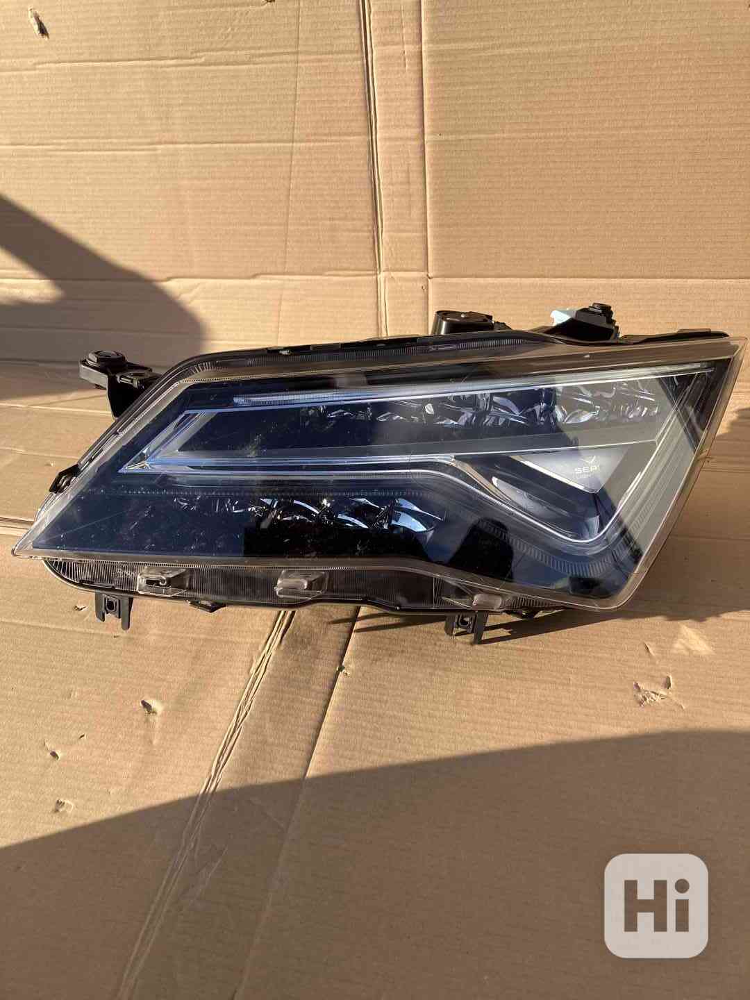 predni svetlo seat ateca pravy levy 16-20  fullled - foto 1