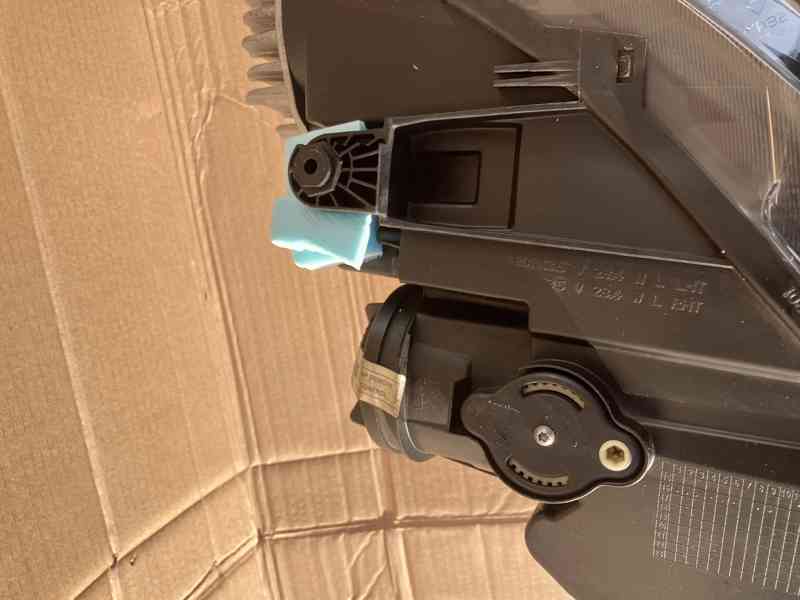predni svetlo seat ateca pravy levy 16-20  fullled - foto 6