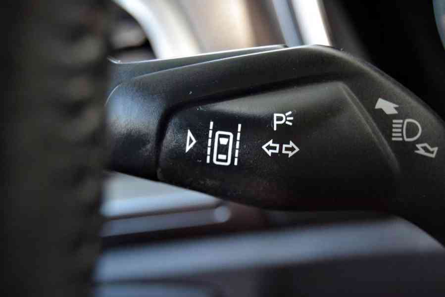 Ford Mondeo 2.0 TDCI 132kW Titanium LED Dynamic kombi - foto 11