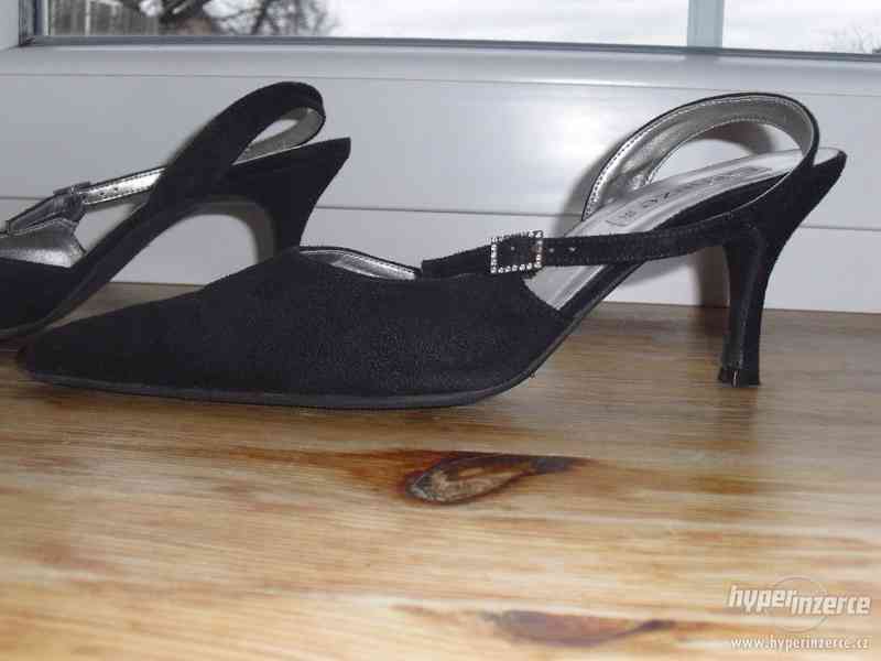 Černé společenské dámské boty - foto 2