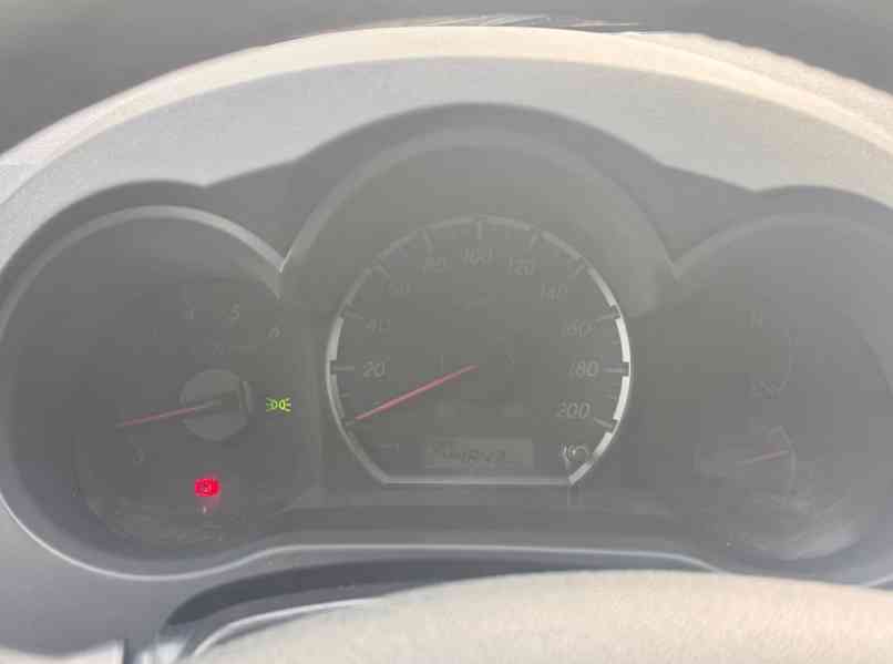 Toyota Hilux 3.0 D4D Comfort 126kw - foto 10