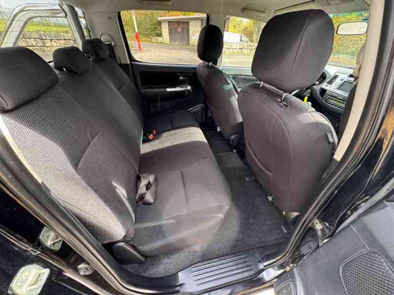 Toyota Hilux 3.0 D4D Comfort 126kw - foto 7
