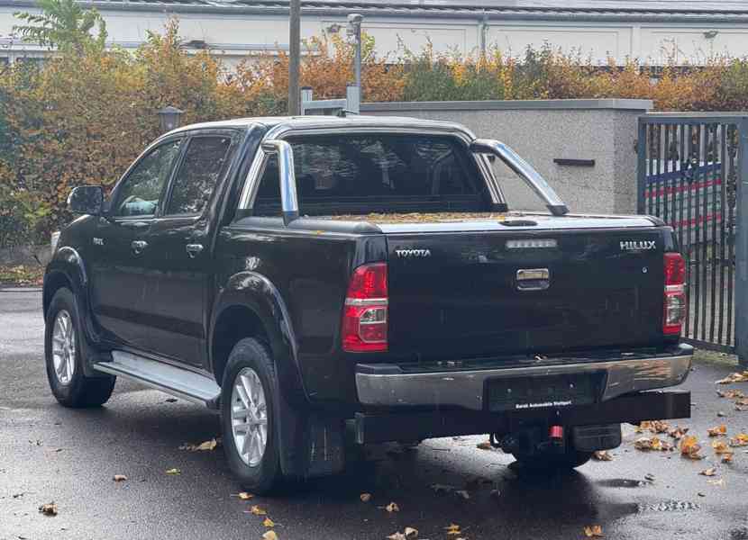 Toyota Hilux 3.0 D4D Comfort 126kw - foto 17