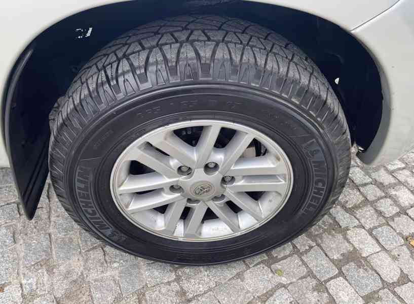 Toyota Hilux Double Cab 2.5 D-4D 106kw - foto 22
