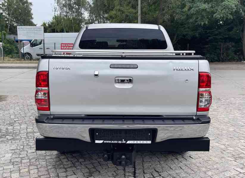 Toyota Hilux Double Cab 2.5 D-4D 106kw - foto 6