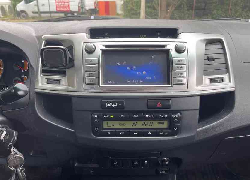 Toyota Hilux Double Cab 2.5 D-4D 106kw - foto 17