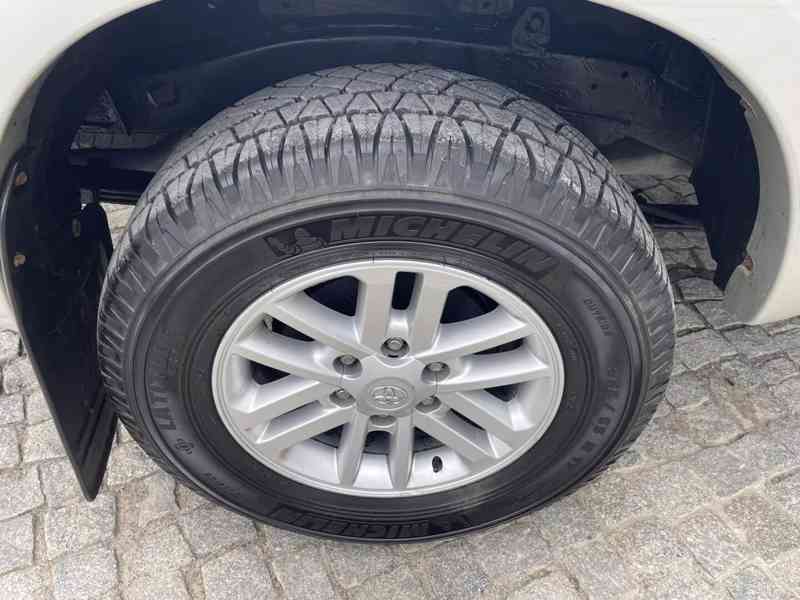 Toyota Hilux Double Cab 2.5 D-4D 106kw - foto 21