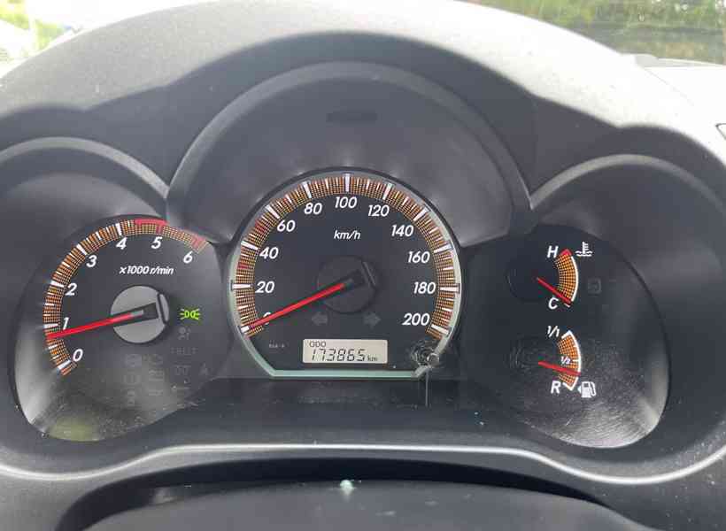 Toyota Hilux Double Cab 2.5 D-4D 106kw - foto 16