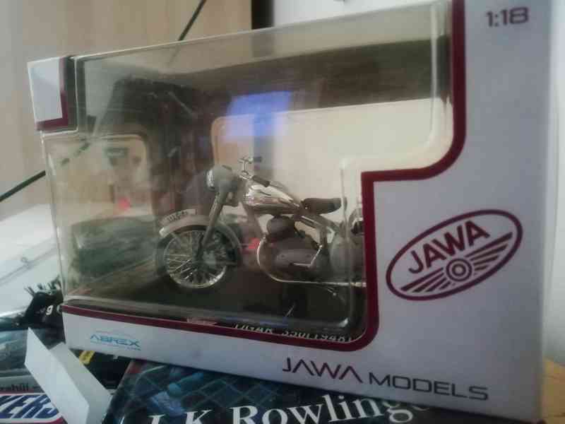 Model Jawa 350 1948 - foto 3