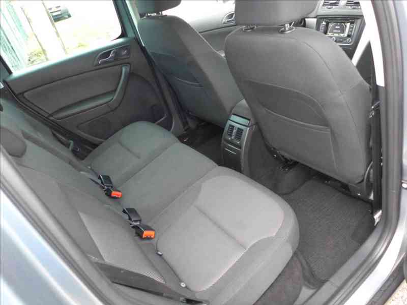 Škoda Yeti 1,4 TSI OUTDOOR VÝHŘEV 1.MAJ - foto 9