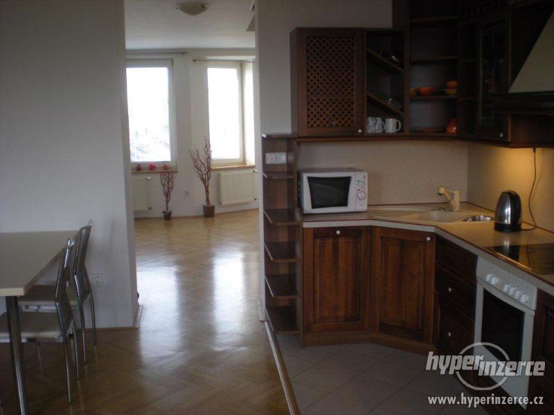 Mezonetový byt 3+kk/T (102 m2) cihla Dvořákova, Plzeň-Bory - foto 1