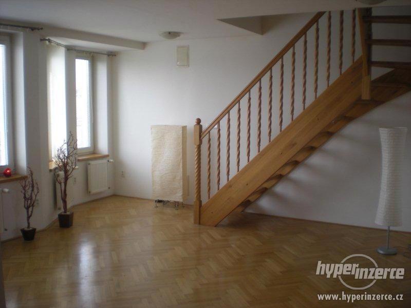 Mezonetový byt 3+kk/T (102 m2) cihla Dvořákova, Plzeň-Bory - foto 2