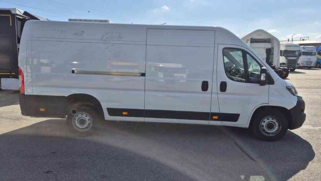 FIAT Ducato 2.2 MTJ 140k 35 L4H2 skříňový - foto 8