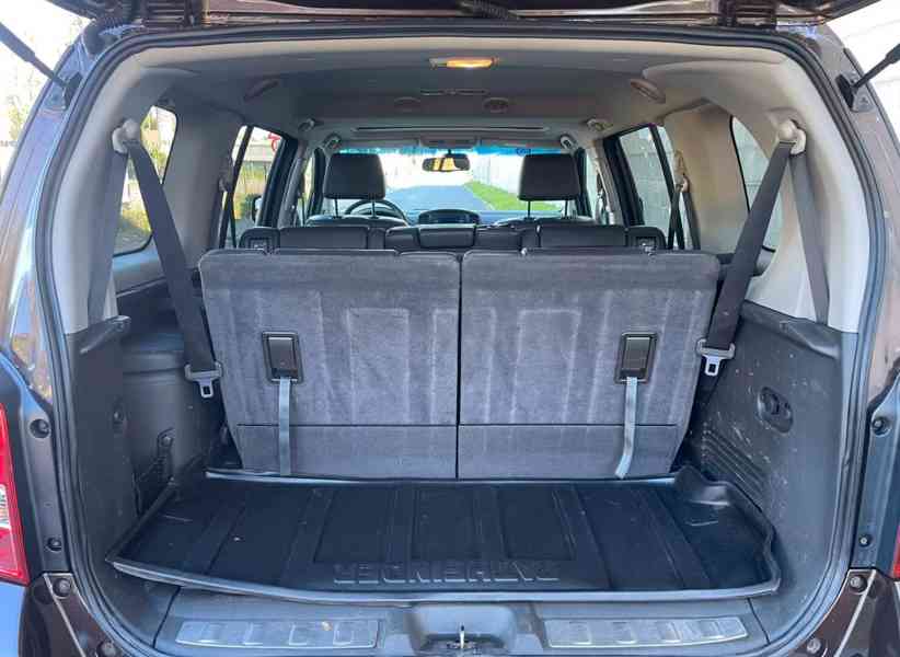Nissan Pathfinder 3.0 dCi LE 170kw - foto 8