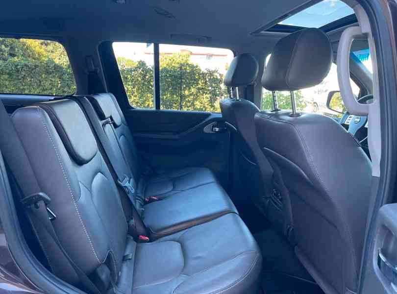 Nissan Pathfinder 3.0 dCi LE 170kw - foto 9