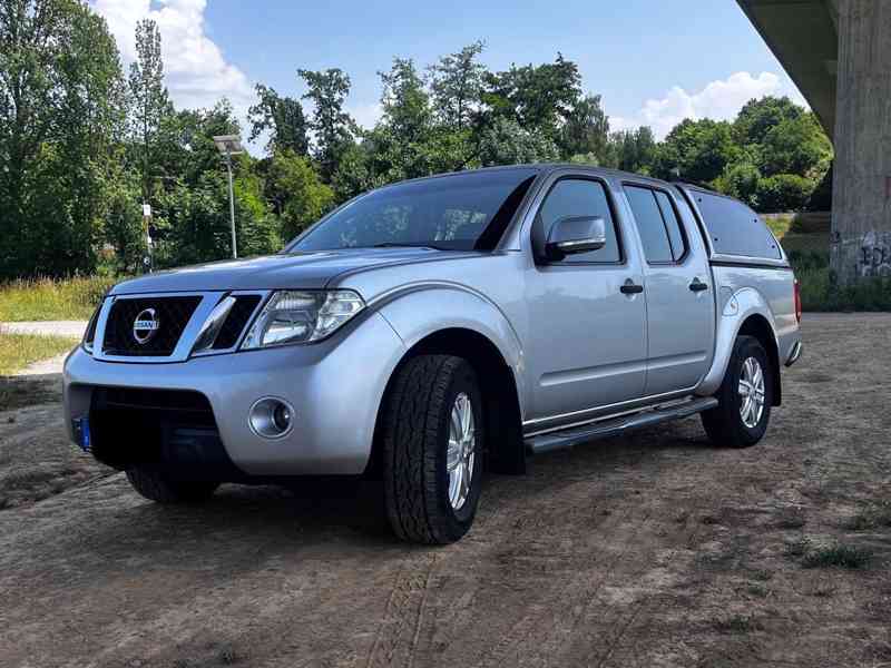 Nissan Navara 2,5DCi King Cab XE 140kw - foto 13