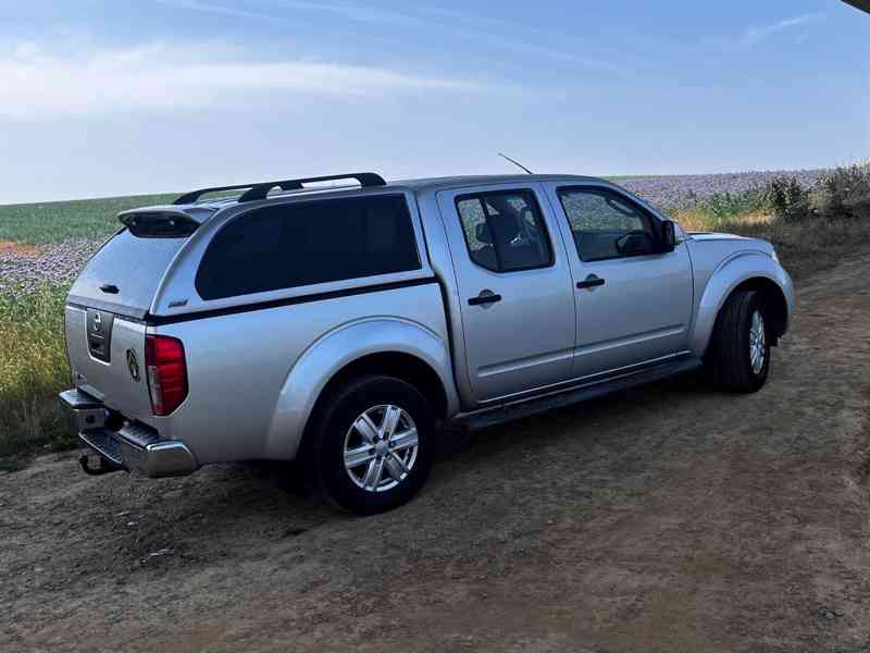 Nissan Navara 2,5DCi King Cab XE 140kw - foto 1
