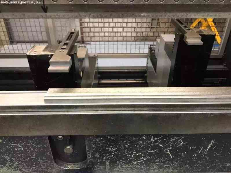  CNC hydraulický ohraňovací lis DARLEY EHP-L 110 31/25 - foto 3