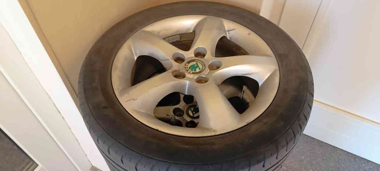 Prodám (nebo vyměním) orig. Škoda Alu R15 kola typ Antares - foto 3