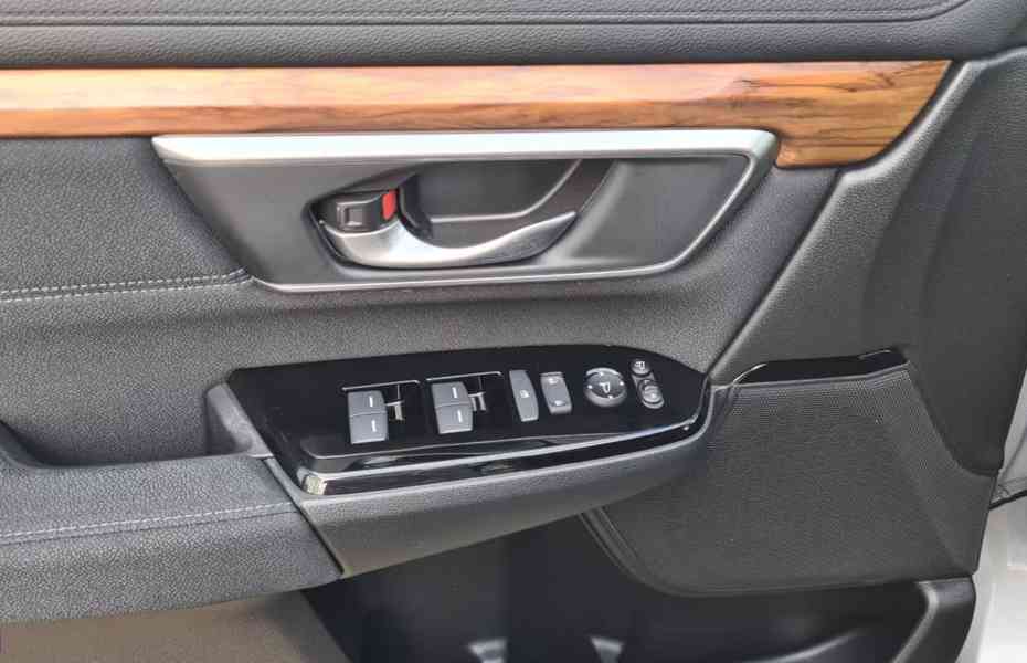 Honda CR-V 1.5 VTEC Turbo 4x4 benzín 127kw - foto 8