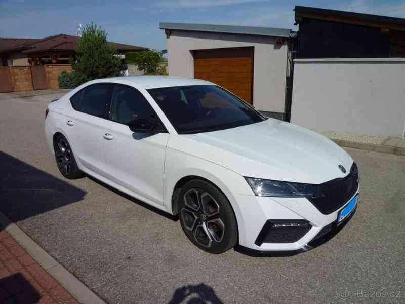 Škoda Octavia 2,0   4 RS - foto 7