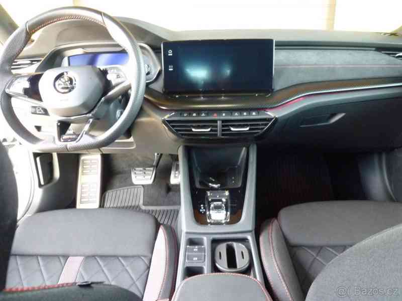 Škoda Octavia 2,0   4 RS - foto 9