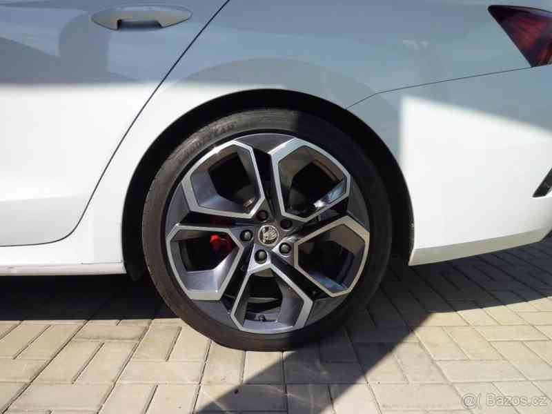 Škoda Octavia 2,0   4 RS - foto 20