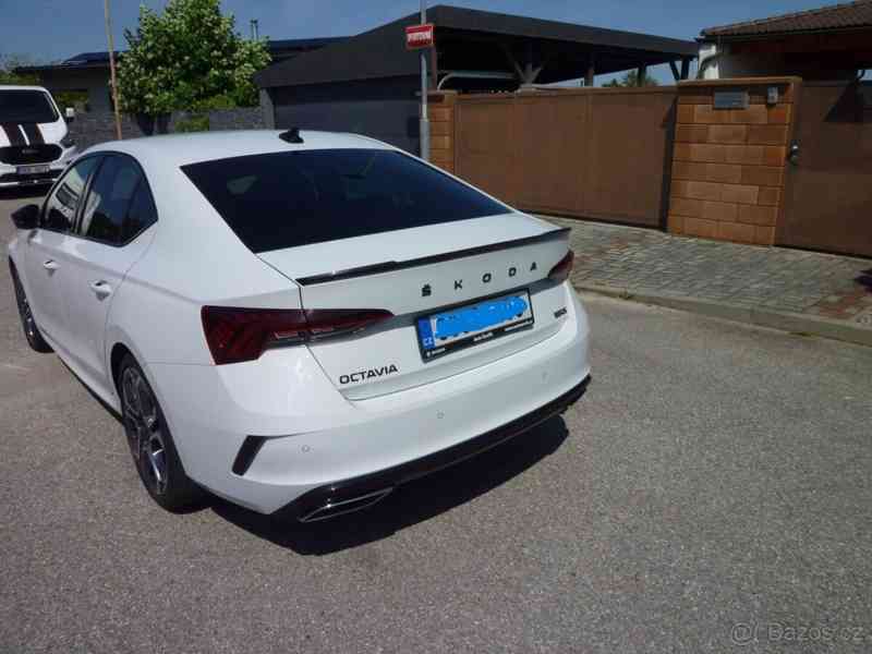 Škoda Octavia 2,0   4 RS - foto 2