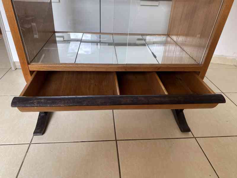 Starý minibar - Jindřich Halabala 30.léta - foto 4