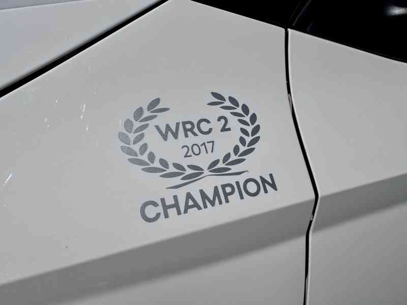 Škoda Fabia - edice R5 - foto 17