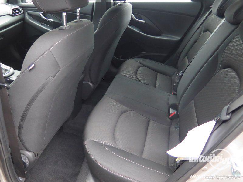 Hyundai i30 Fastback 1.0 T-GDI 88kW 1.0, benzín, RV 2018 - foto 15