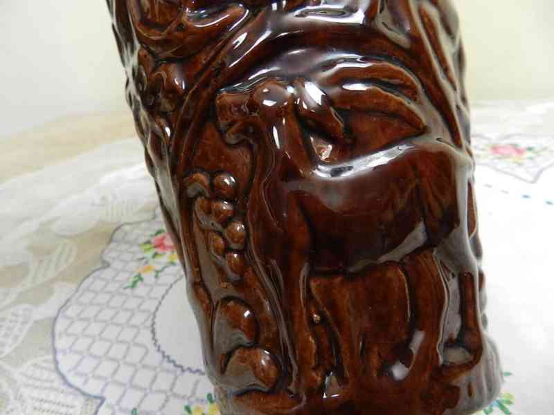 Zajímavá stará plastická keramická Váza Zvířata barva hnědá - foto 7